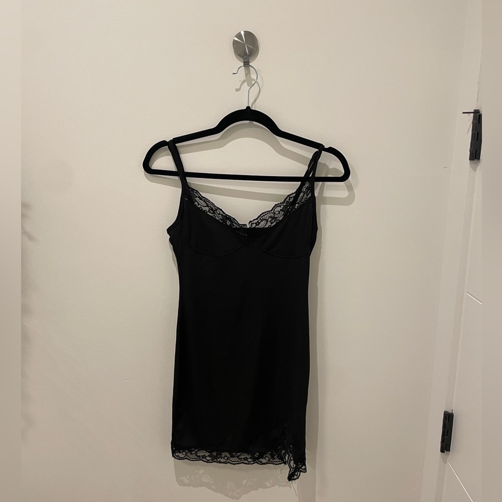 Small lace bodycon black dress. Perfect for going out!